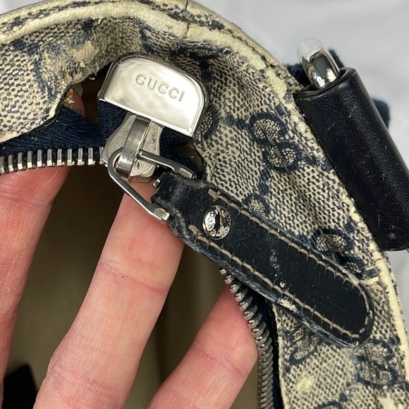 Gucci Monogram GG Supreme Flat Messenger Shoulder Crossbody Bag Navy Blue Beige - Picture 16 of 17